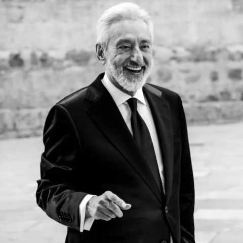 توی تنهایی یک دشت بزرگ از ابی