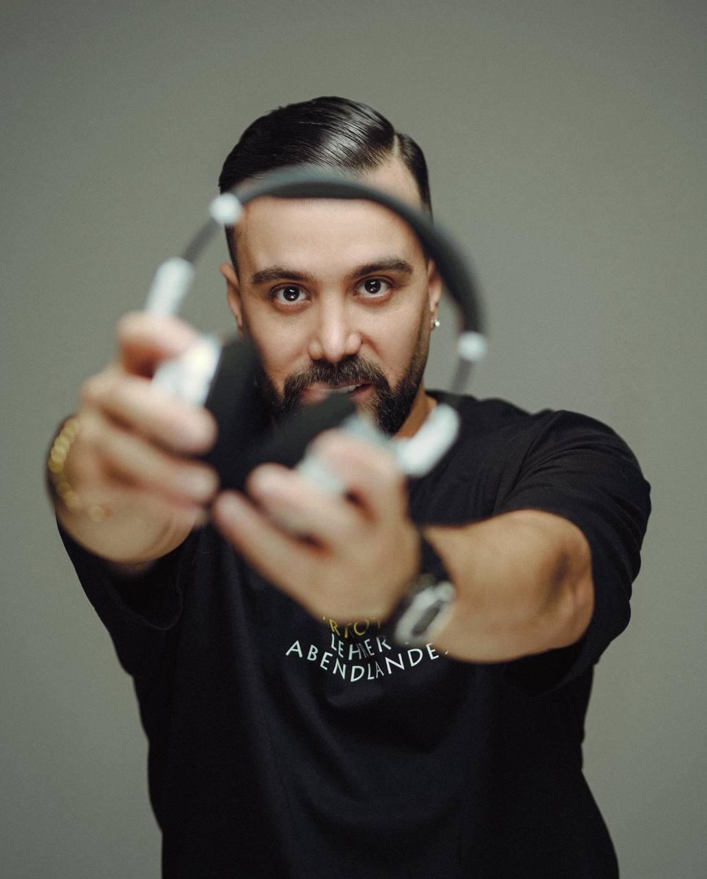 دانلود ریمیکس رادیو آلیزو 57